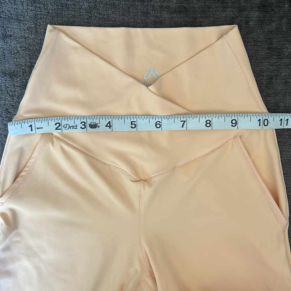 Sunzel Peach Cross Waist Flared Leggings size XS - Picture 9 of 10